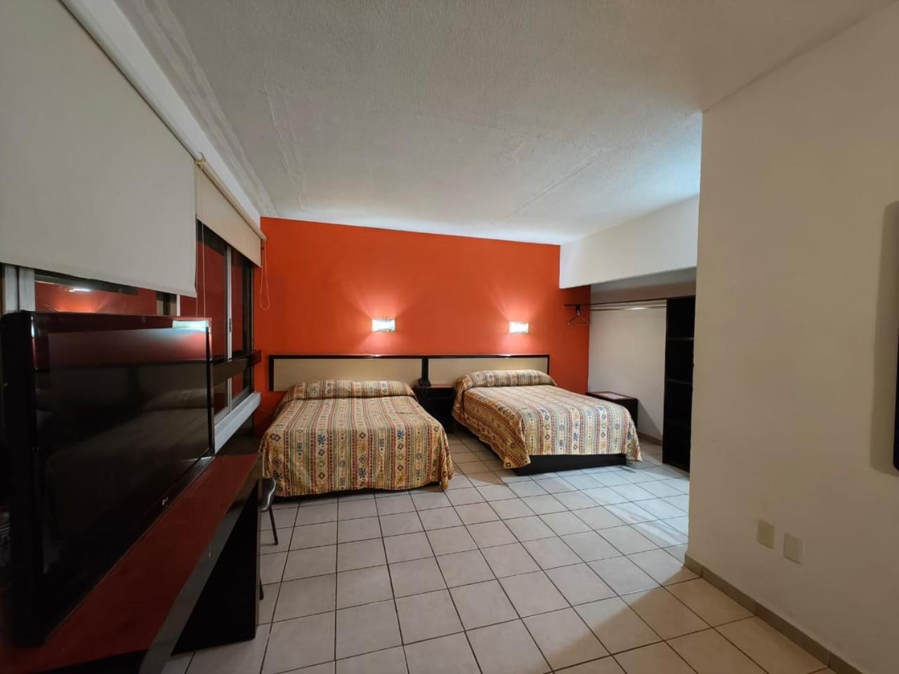 Hotel Montreal Leon Exterior photo